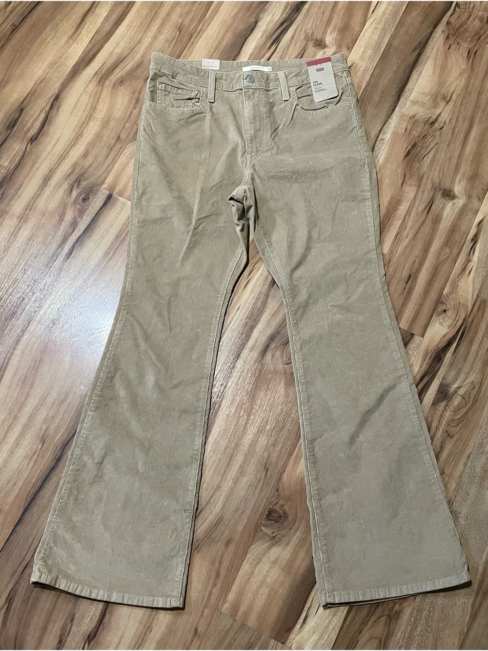 NWT Levi’s 726 High Rise Flare Corduroy Pants Tan Beige Size 32